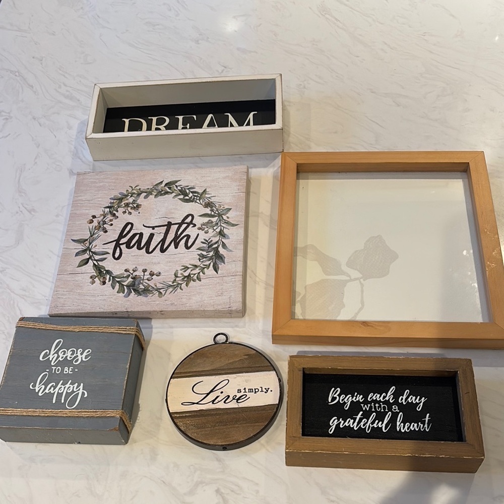 Lot of 6 Farmhouse Decorative Wall Art Set with Inspirational Quotes
